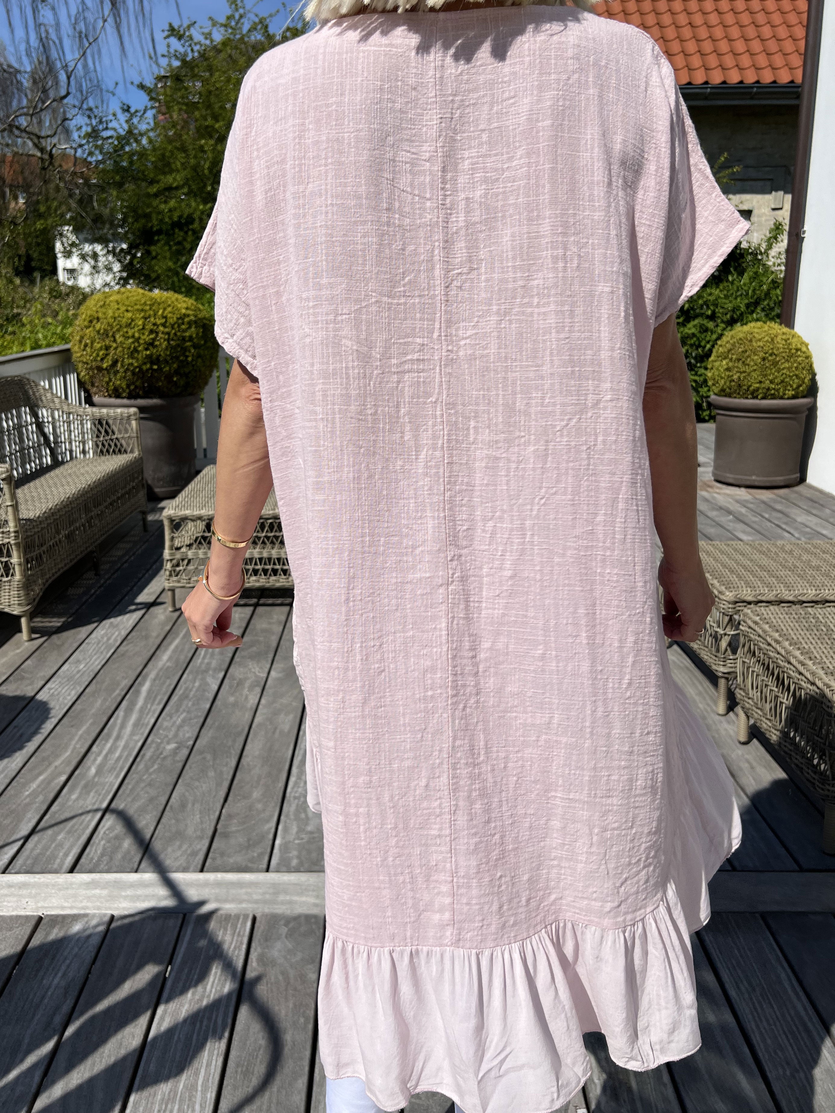 Elba - Tunika i forskudt længde med flæser